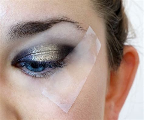 Unlock Your Eye's Potential with Semi Magical Eyeshadow